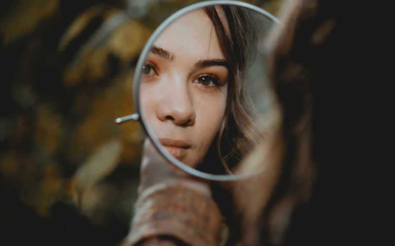 Lifting facial preț 2026: cât costă și cum îl plătești în rate