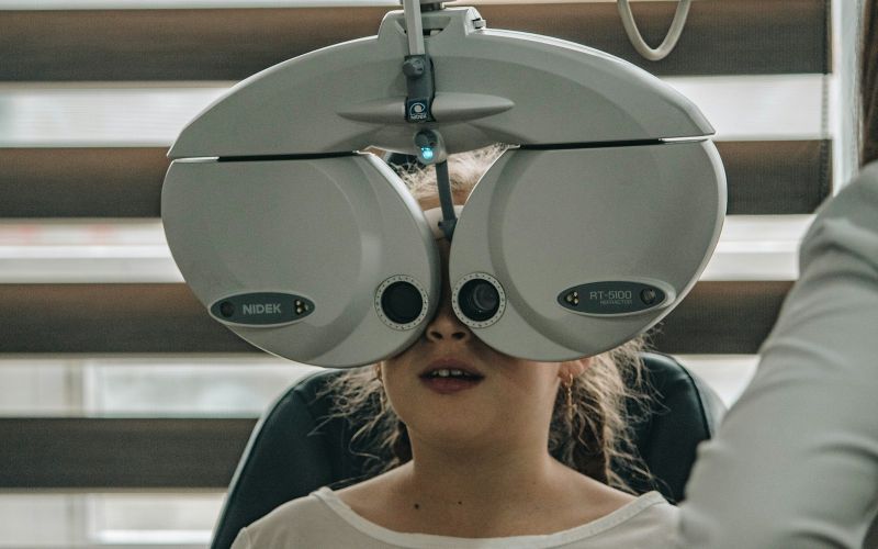 Operație cataractă preț 2026: cât costă la privat și prin CAS