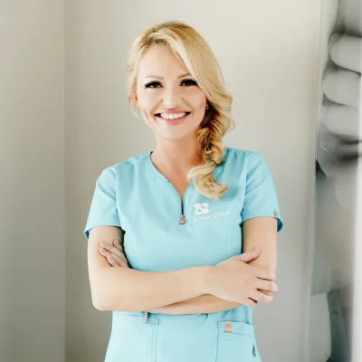 Dr. Nicoleta Ferariu